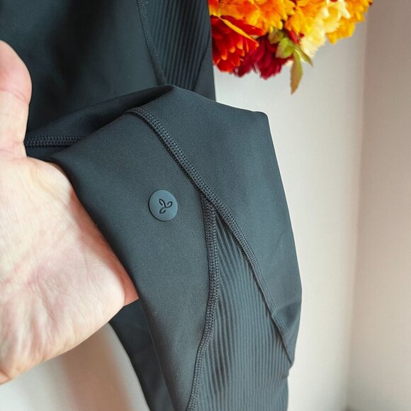 prAna Womens Sculpt Send Off High Rise Moisture Wicking Legging SMALL in Black - Picture 4 of 9